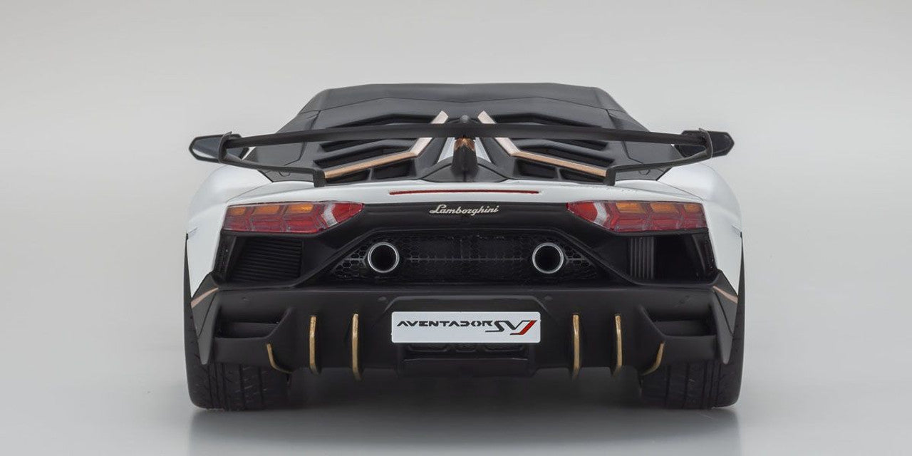 Lamborghini Aventador SVJ 1:18